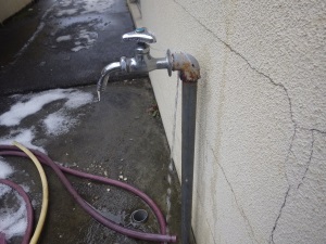 凍結水道管