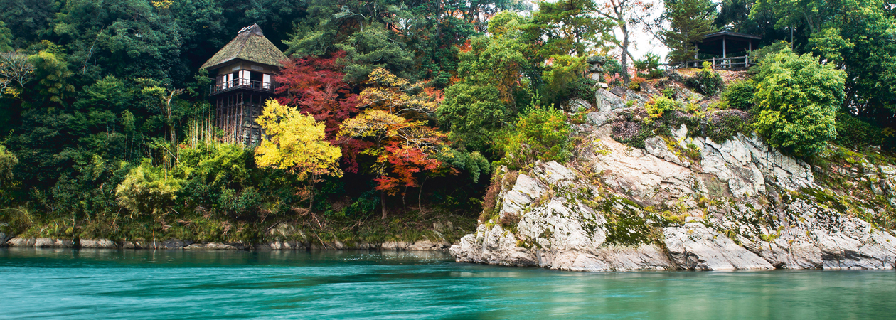 臥龍山荘