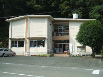 大川公民館外観