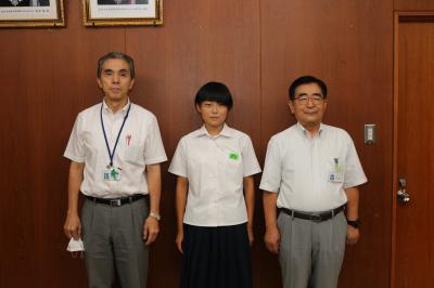 大洲肱東中学校　笹本羽奈さん表敬