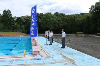 プール開園あいさつの様子