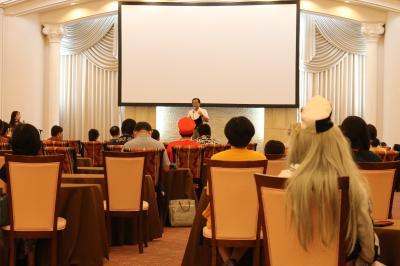 挨拶する二宮市長
