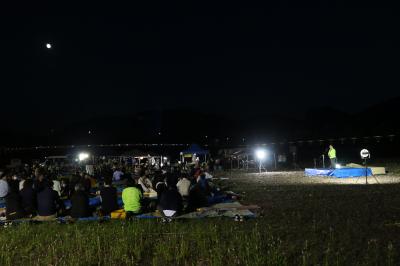 雲が流れて月がきれいに見えました