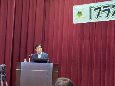 あいさつする二宮市長