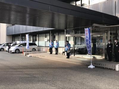 あいさつする二宮市長