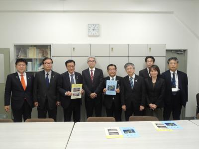 財務省での要望の様子