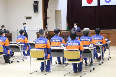 挨拶する二宮市長
