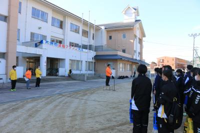 挨拶する二宮市長