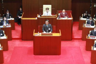 挨拶する二宮市長