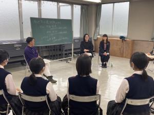 高校生お話し会の様子１０月写真