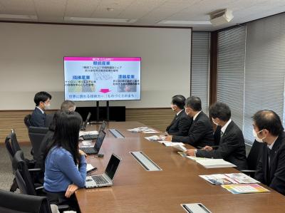 視察研修の様子