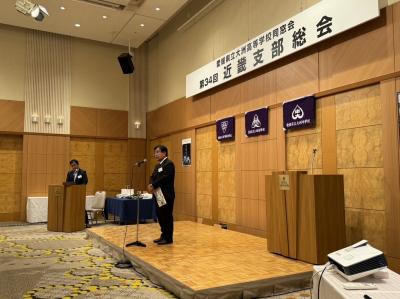 あいさつする二宮市長
