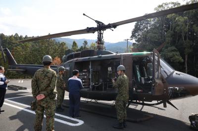 自衛隊指揮本部での様子