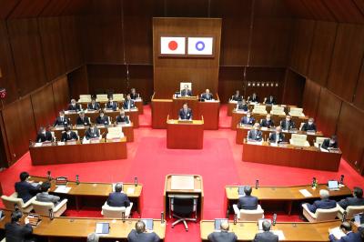 挨拶する二宮市長