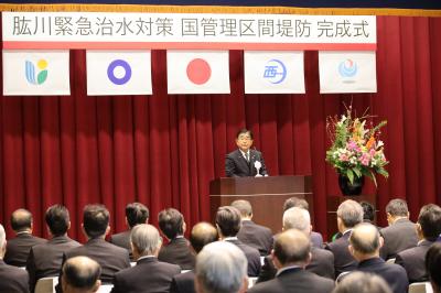 挨拶する二宮市長