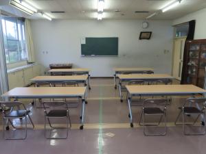 新谷_中会議室及び講座室2