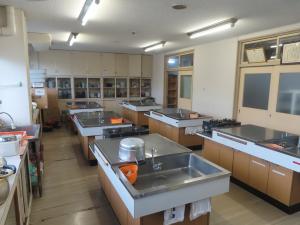 新谷_調理実習室