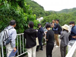 観察会の様子。