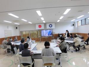 栄養教諭からの説明の様子