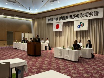 挨拶する二宮市長