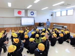 クイズに挑戦中！