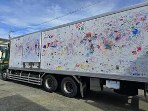 お絵描きトラックの左側の写真