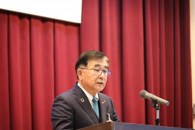 訓示を述べる二宮市長
