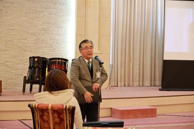 挨拶する二宮市長