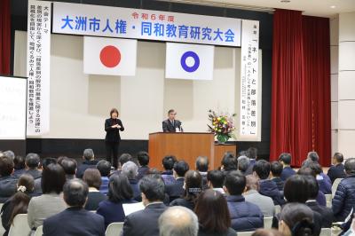 挨拶する二宮市長