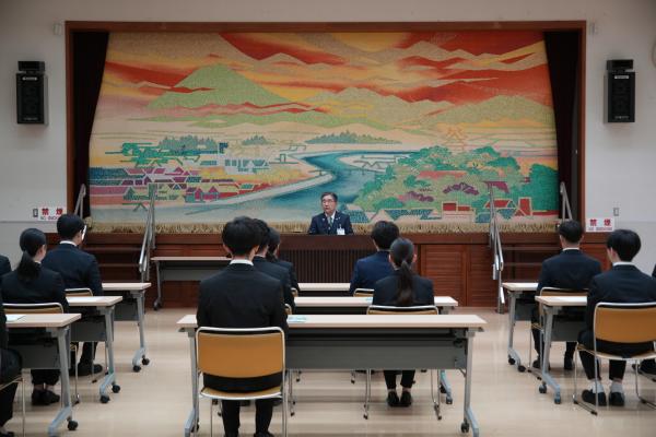 新規採用職員辞令交付