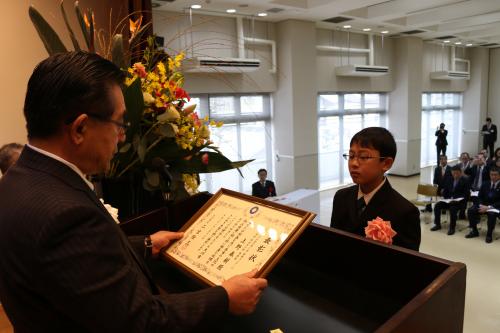 大洲小学校４年　上野春樹さん