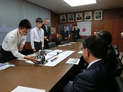 １０月１７日　八幡浜工業高校表敬訪問