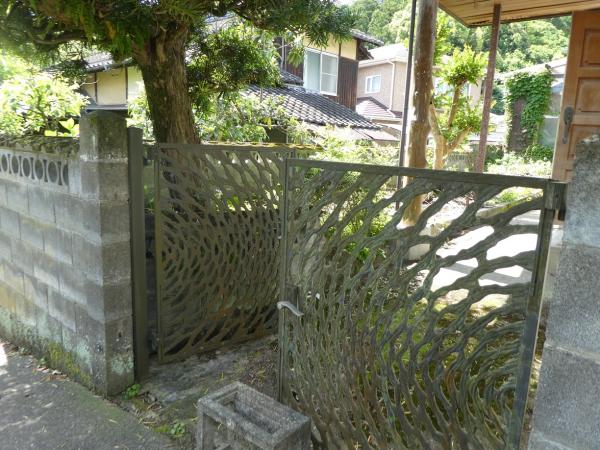 門