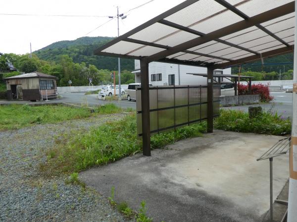 車庫と進入路