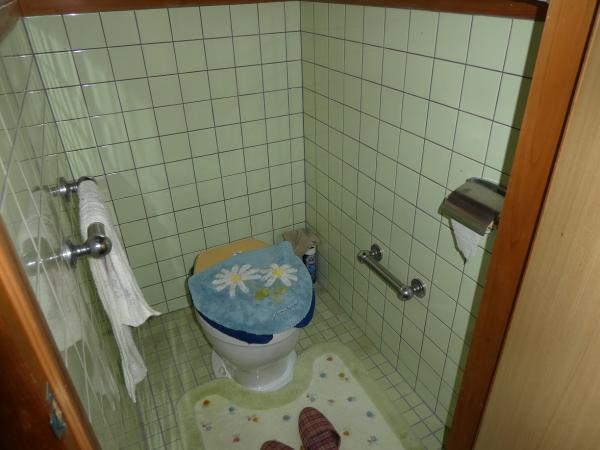 離れ トイレ