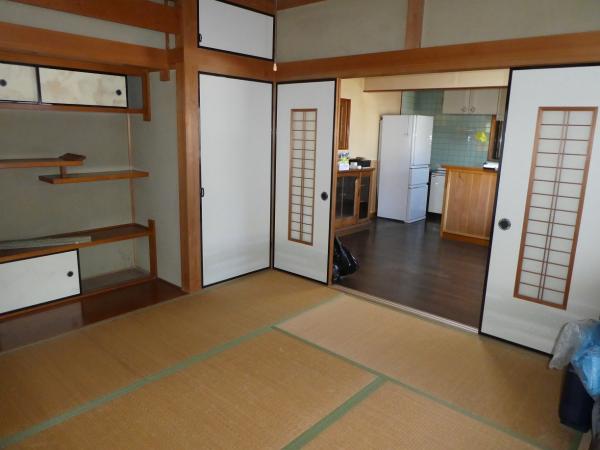 1階和室とダイニング