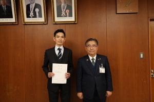 大洲市長から辞令交付式